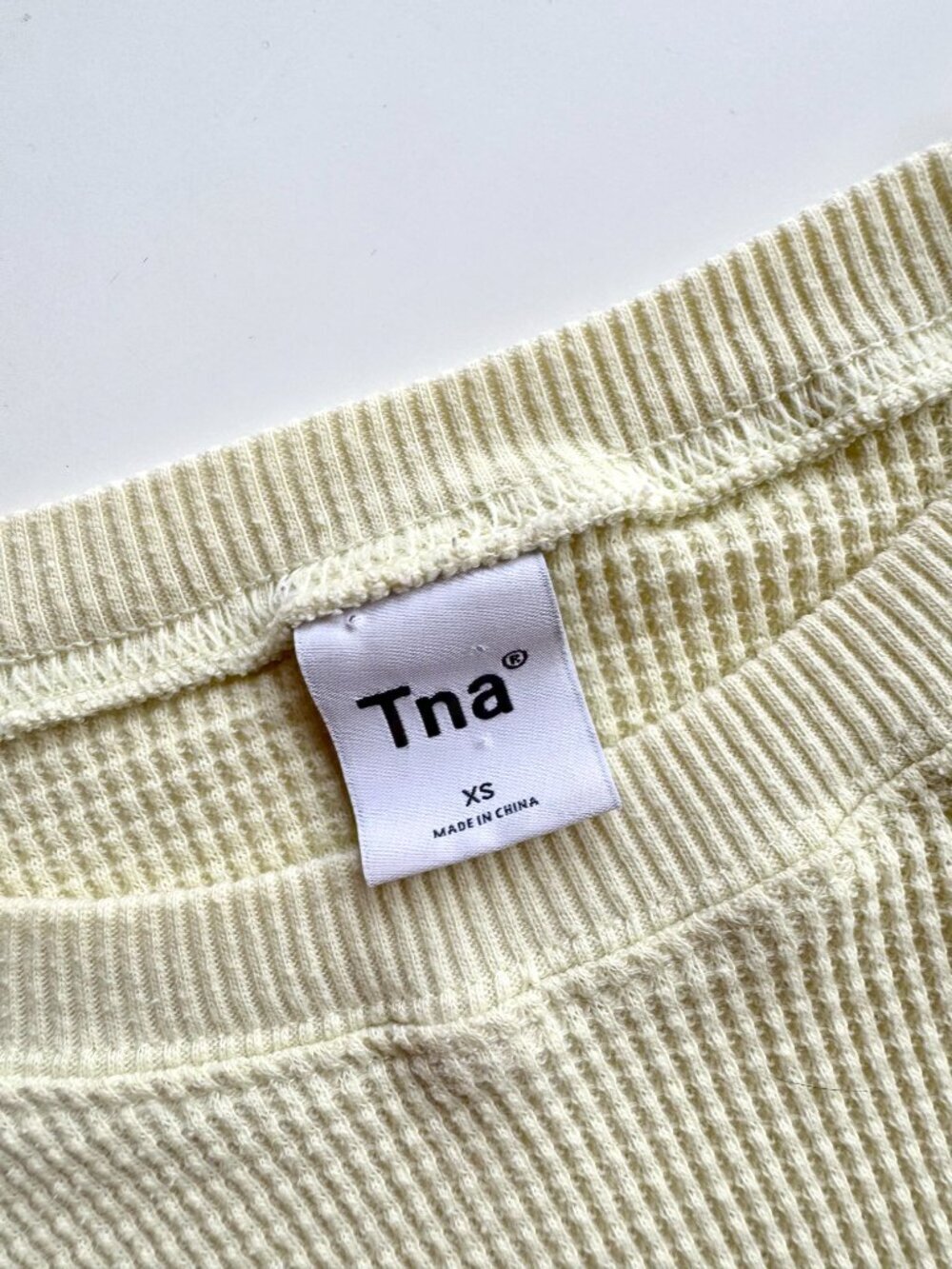 Lot of 2 Aritzia TNA Items - Mays & Tour Cotton Long Sleeve T-Shirts, Size XS - Picture 6 of 13
